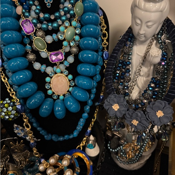 jewelry item live sale 1/31/2025 6:00pm Pacific - Picture 2 of 16